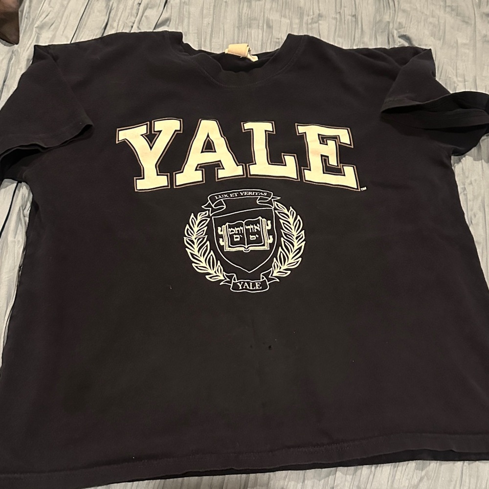 Yale T-Shirt